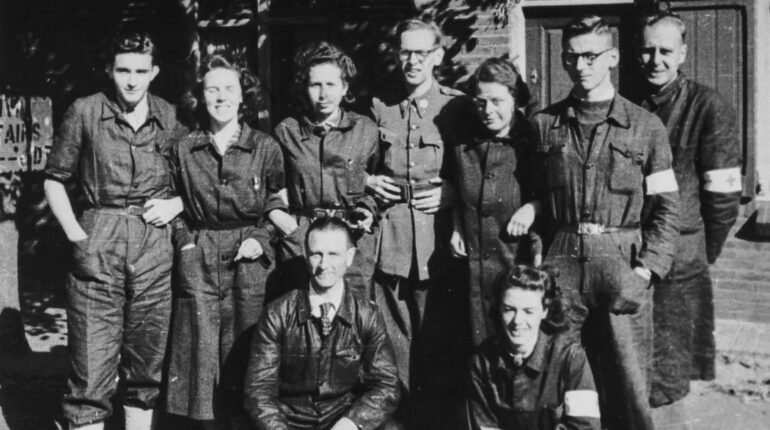 Photo of Holocaust survivors